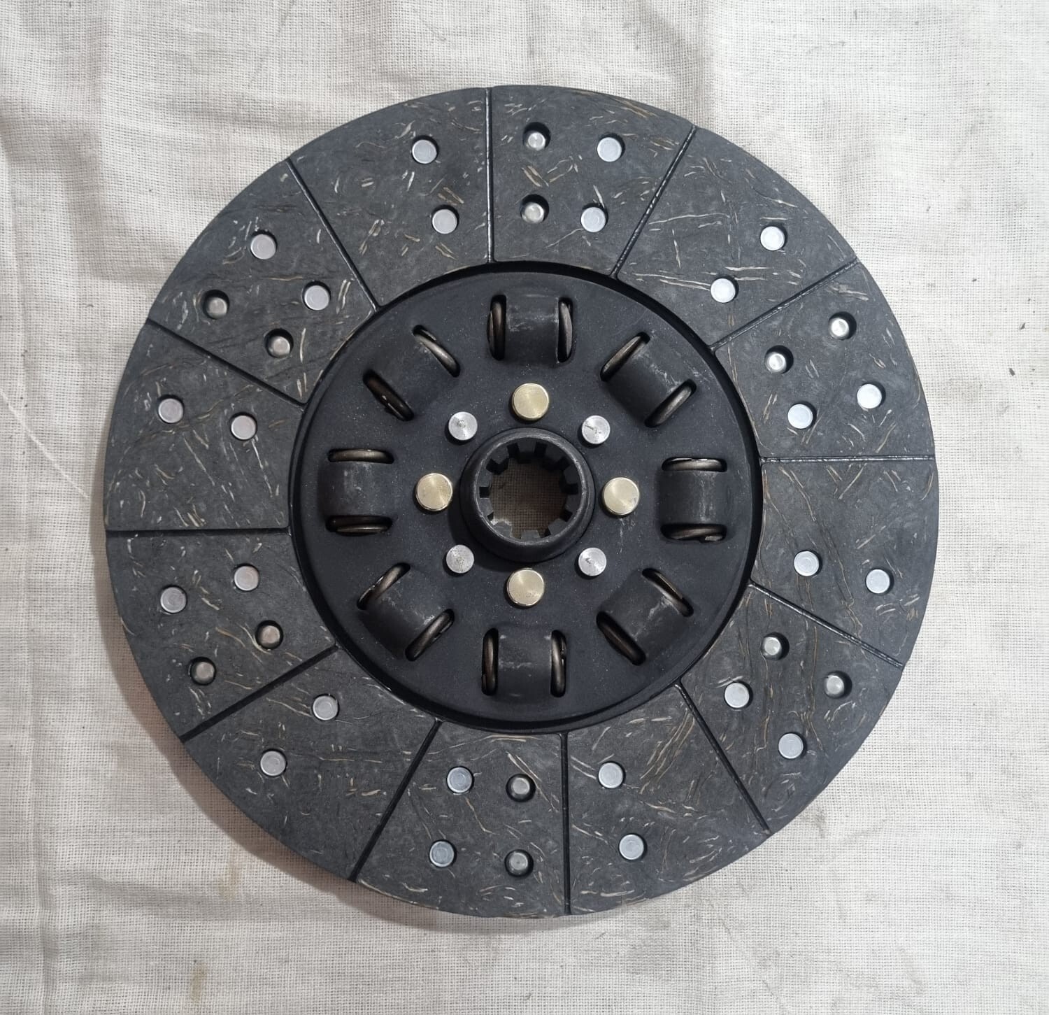 CLUTCH DISC 310 DIA CW SWARAJ TRACTOR