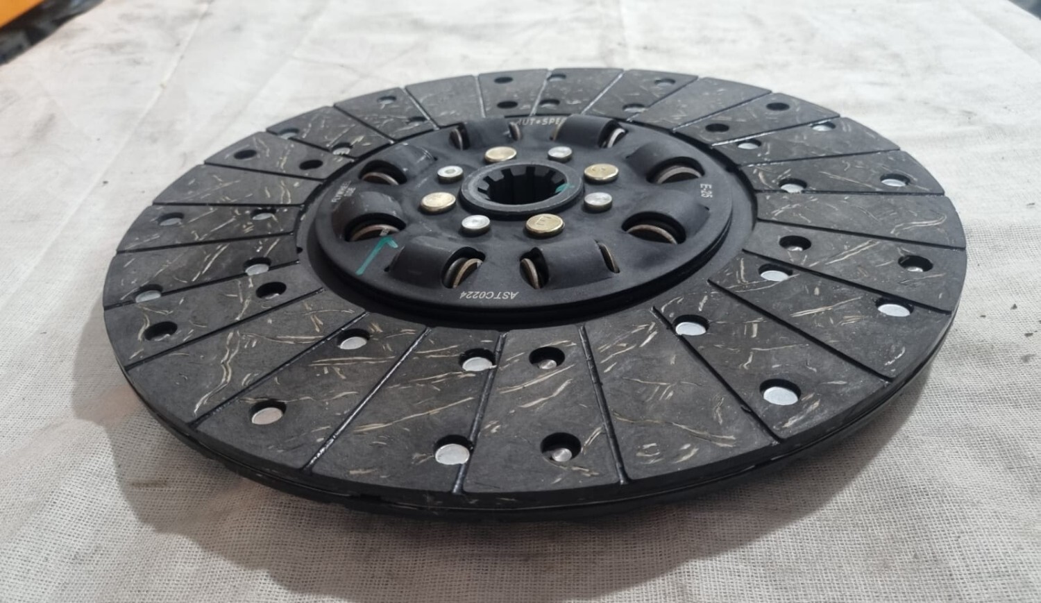 CLUTCH DISC 330 DIA CW Org Swaraj Tractor